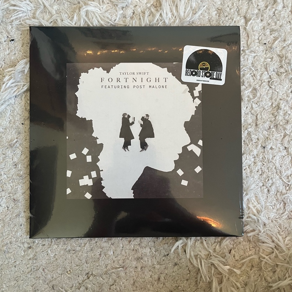 Taylor Swift Record Store Day 7” Fortnight Vinyl